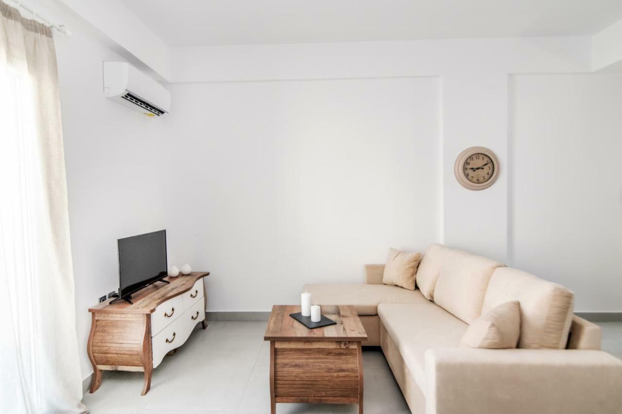 Lux 'N Comfort Apartments Тинос Екстериор снимка