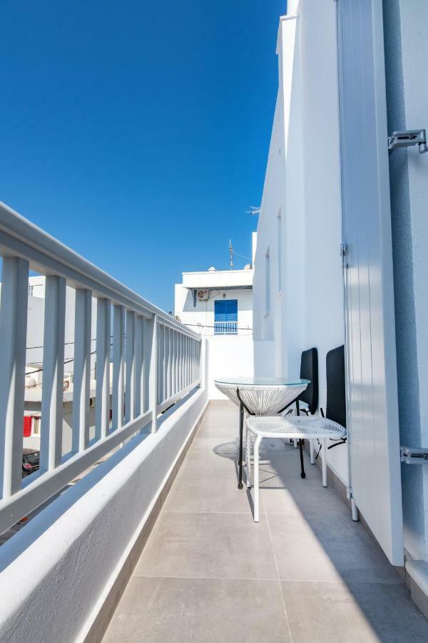 Lux 'N Comfort Apartments Тинос Екстериор снимка